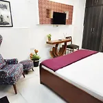Spacious 2Bhk With Big Bedrooms And Kitchen 7