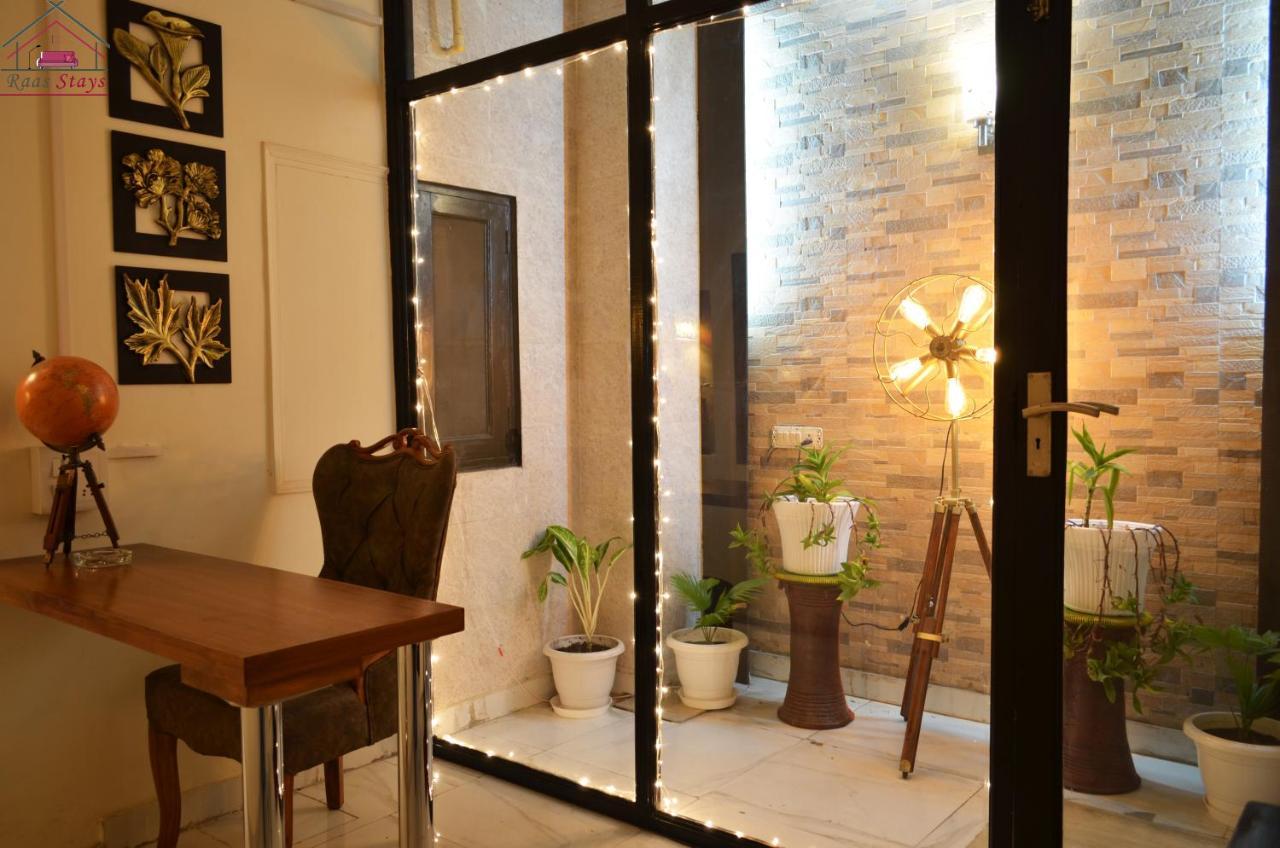 Spacious 2bhk With Big Bedrooms And Kitchen 7 Apartment New Delhi