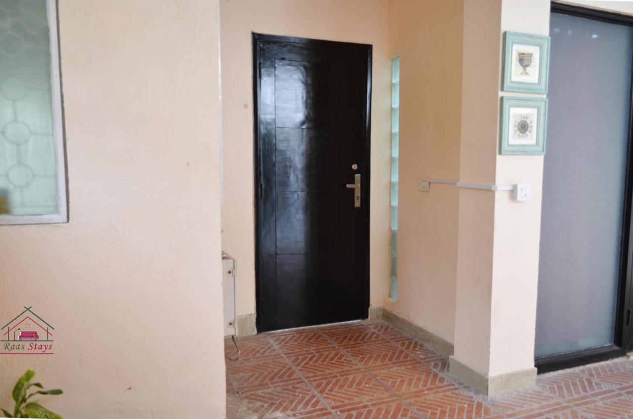Apartment Spacious 2bhk With Big Bedrooms And Kitchen 7