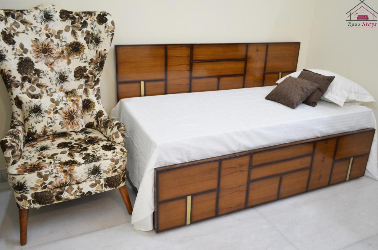 Spacious 2bhk With Big Bedrooms And Kitchen 7 Apartment *
