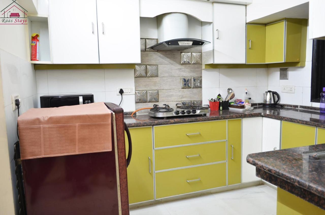 Spacious 2bhk With Big Bedrooms And Kitchen 7 New Delhi